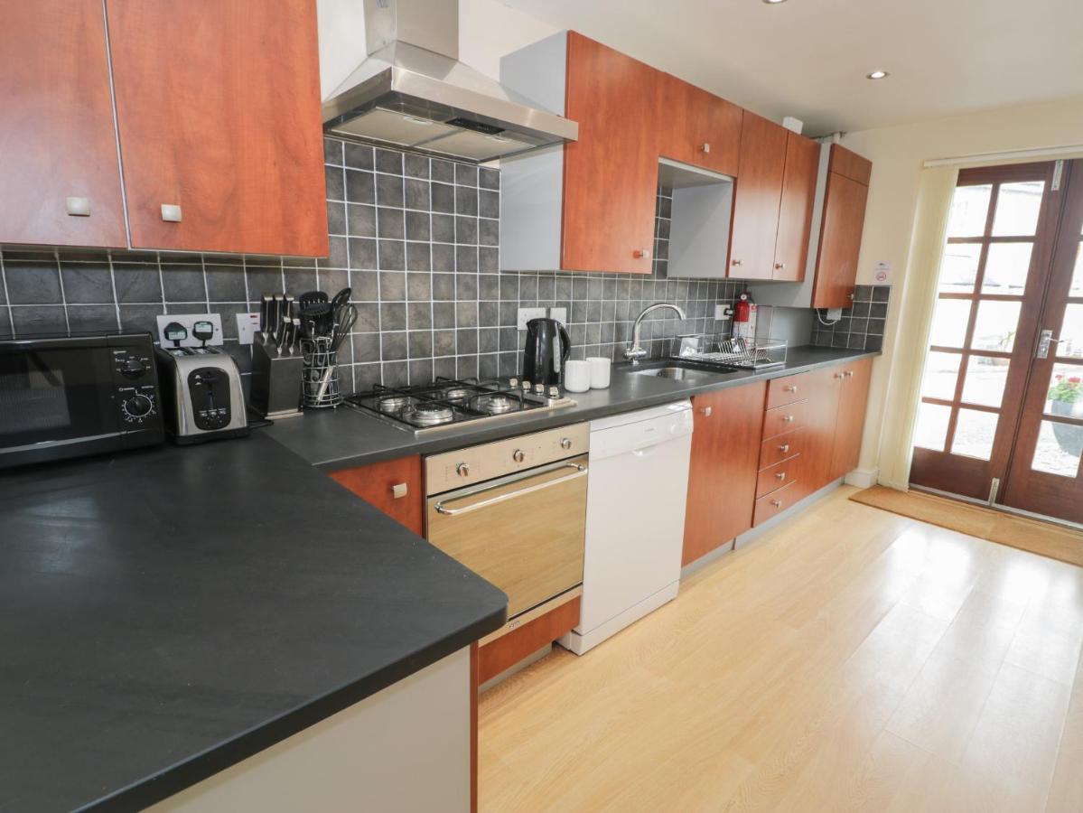 Whistle Stop Apartment بورثمادوج المظهر الخارجي الصورة